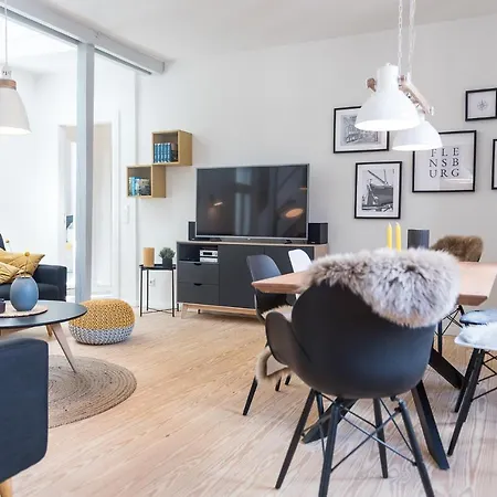 Fewo1846 - Flensburg68 - Komfortable Maisonettewohnung Fuer 6 Personen Mit Dachbalkon Im 4 Og