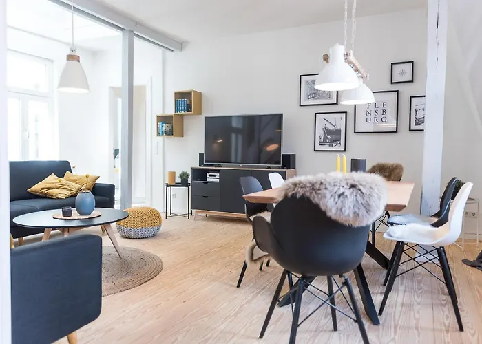 Fewo1846 - Flensburg68 - Komfortable Maisonettewohnung Fuer 6 Personen Mit Dachbalkon Im 4 Og