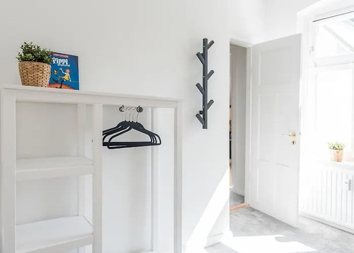 Fewo1846 - Flensburg68 - Komfortable Maisonettewohnung Fuer 6 Personen Mit Dachbalkon Im 4 Og